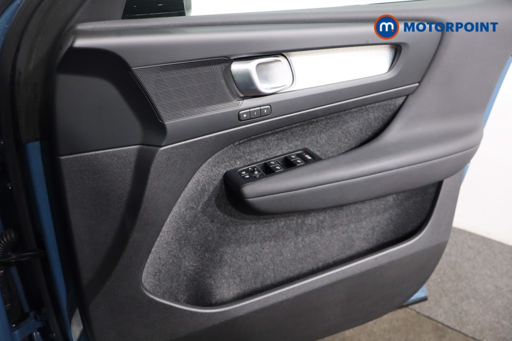 Volvo Xc40 Plus Automatic Petrol SUV - Stock Number (1587975) - 20th supplementary image