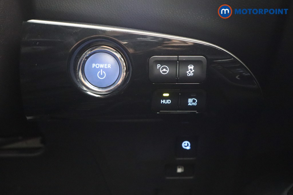 Toyota Prius Excel Automatic Petrol Plug-In Hybrid Hatchback - Stock Number (1588323) - 10th supplementary image