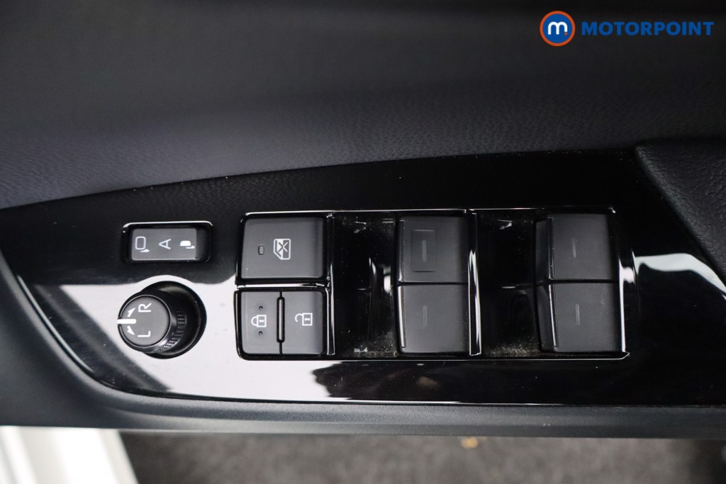 Toyota Prius Excel Automatic Petrol Plug-In Hybrid Hatchback - Stock Number (1588323) - 11th supplementary image