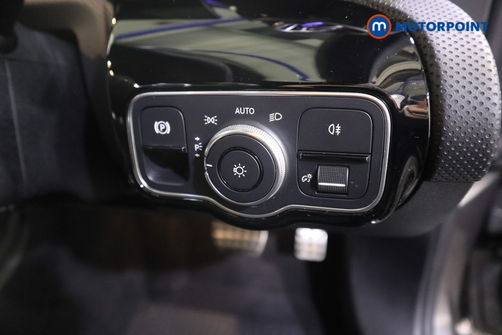 Mercedes-Benz A Class Amg Line Automatic Diesel Hatchback - Stock Number (1546618) - 10th supplementary image