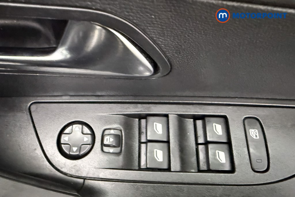 Peugeot 2008 Allure Premium Automatic Petrol SUV - Stock Number (1569331) - 19th supplementary image