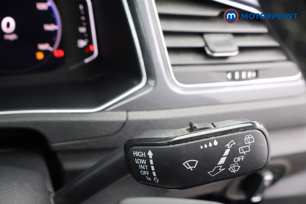 Volkswagen T-Roc R-Line Automatic Petrol SUV - Stock Number (1574995) - 6th supplementary image