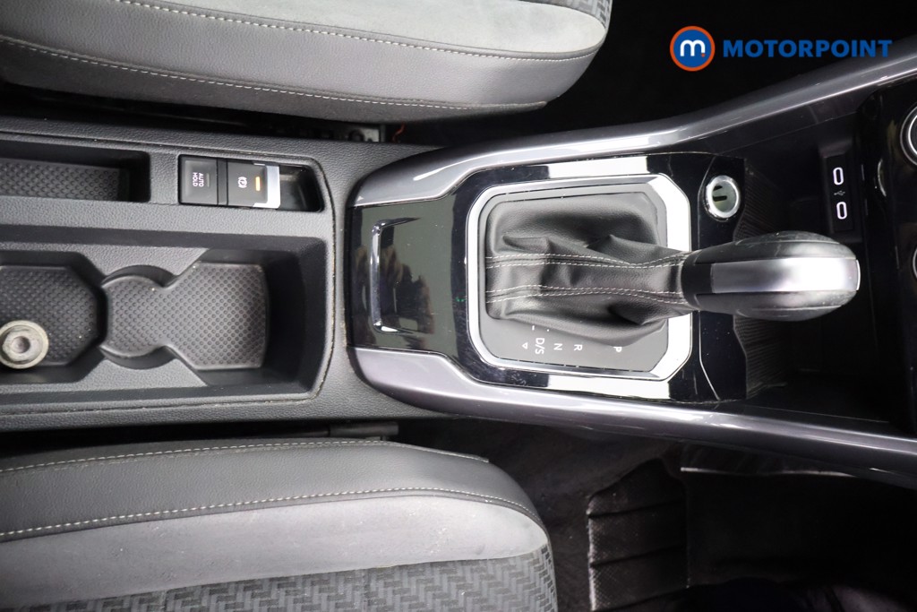 Volkswagen T-Roc R-Line Automatic Petrol SUV - Stock Number (1574995) - 11th supplementary image