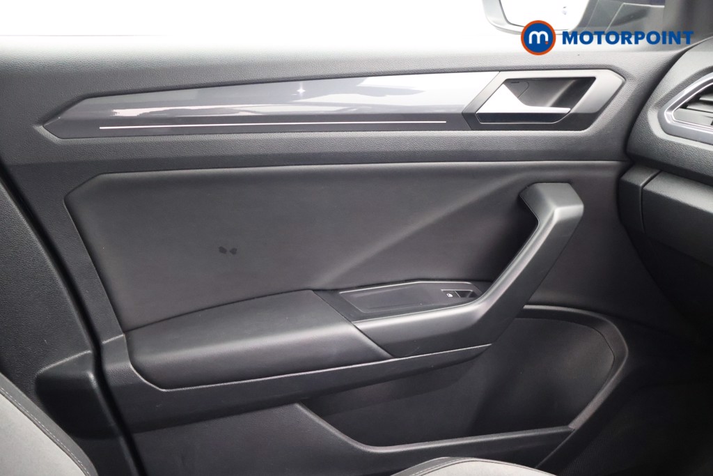Volkswagen T-Roc R-Line Automatic Petrol SUV - Stock Number (1574995) - 13th supplementary image