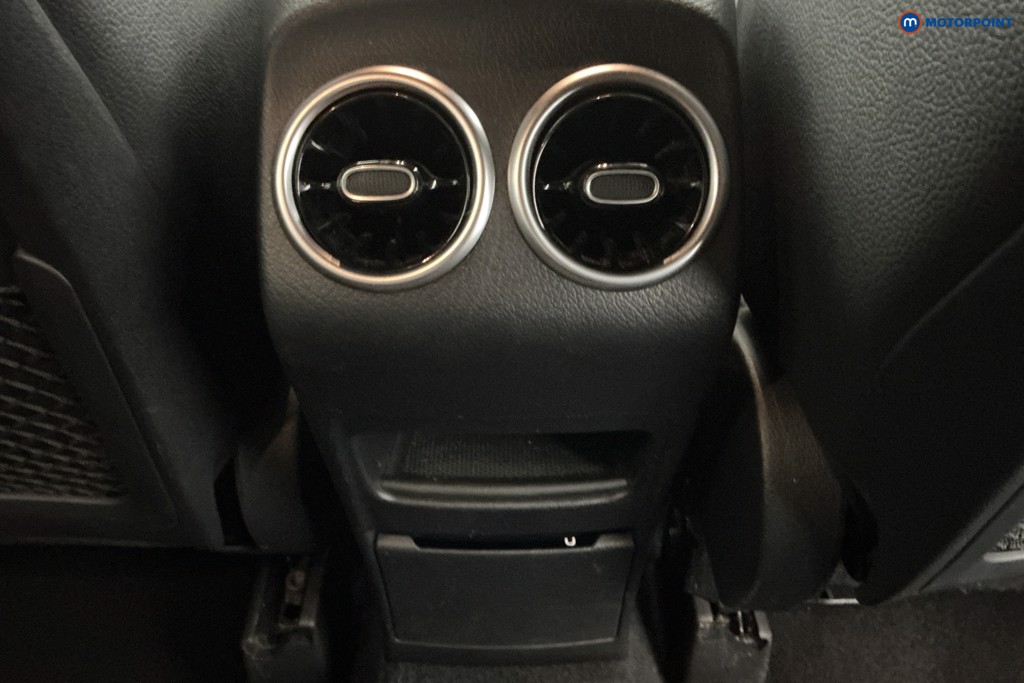 Mercedes-Benz GLA Amg Line Automatic Petrol SUV - Stock Number (1576223) - 10th supplementary image