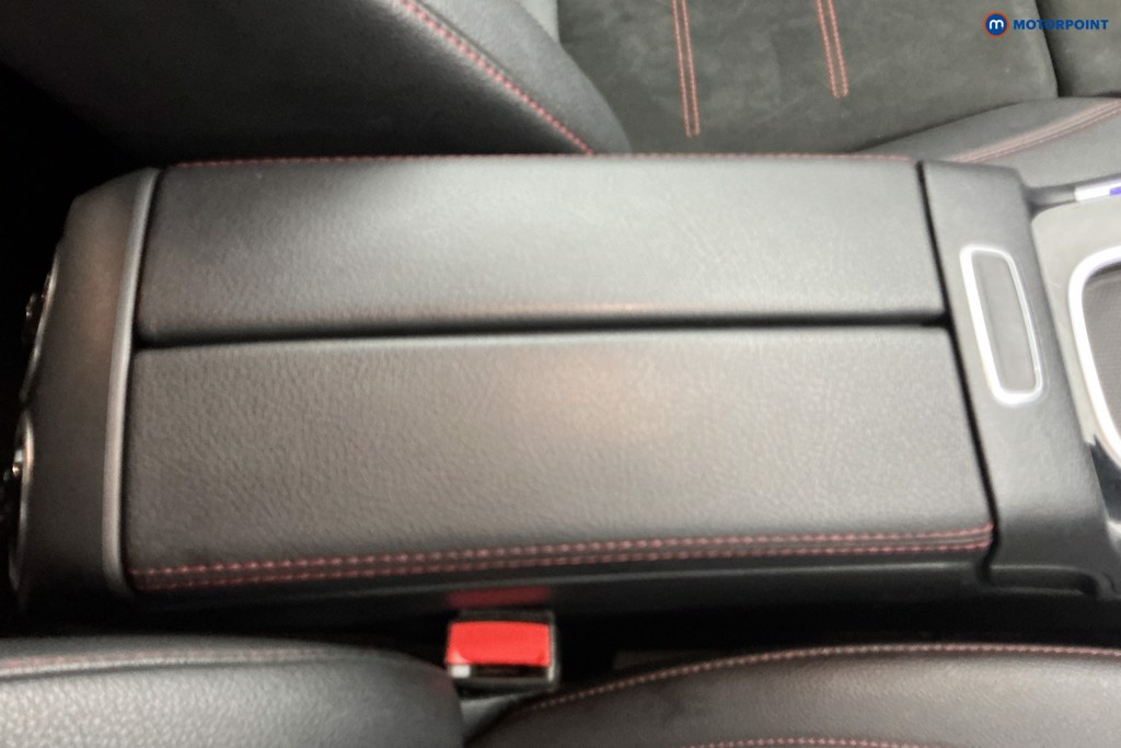 Mercedes-Benz GLA Amg Line Automatic Petrol SUV - Stock Number (1576223) - 13th supplementary image