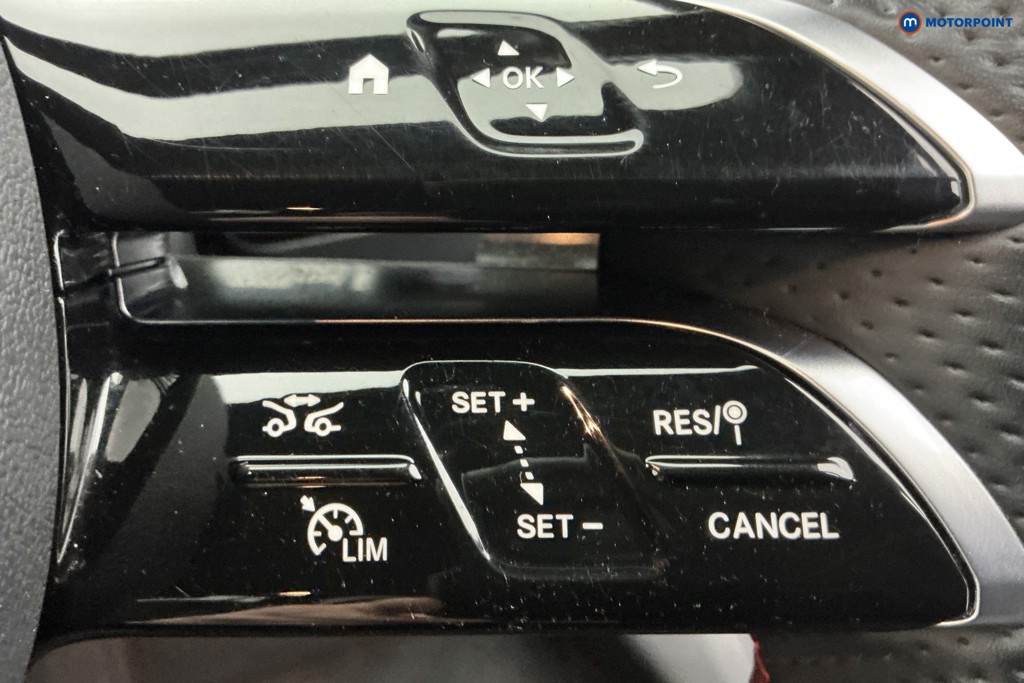 Mercedes-Benz GLA Amg Line Automatic Petrol SUV - Stock Number (1576223) - 19th supplementary image