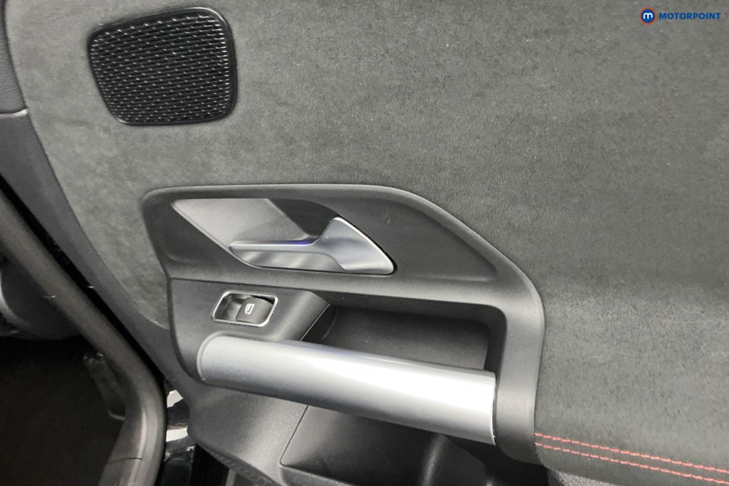 Mercedes-Benz GLA Amg Line Automatic Petrol SUV - Stock Number (1576223) - 25th supplementary image