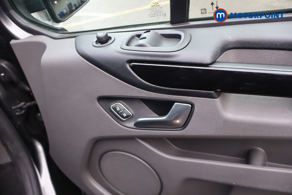 Ford Transit Custom Limited Automatic Diesel Crew Bus - Stock Number (1578075) - 29th supplementary image