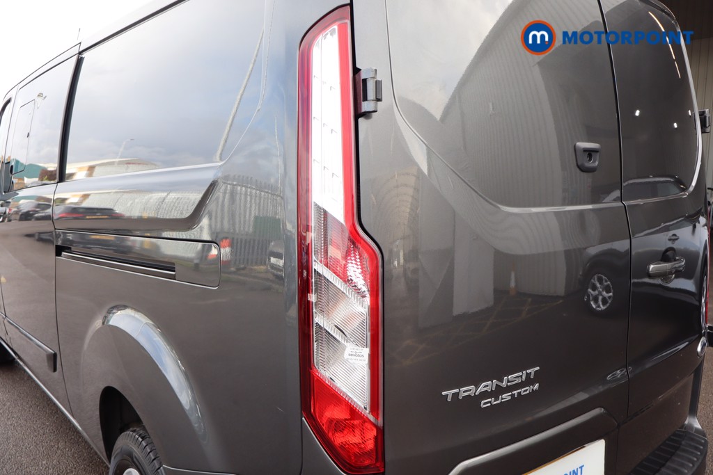 Ford Transit Custom Limited Automatic Diesel Crew Bus - Stock Number (1578075) - 35th supplementary image