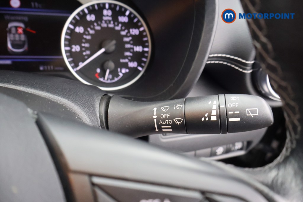 Nissan Juke N-Connecta Manual Petrol SUV - Stock Number (1579689) - 6th supplementary image