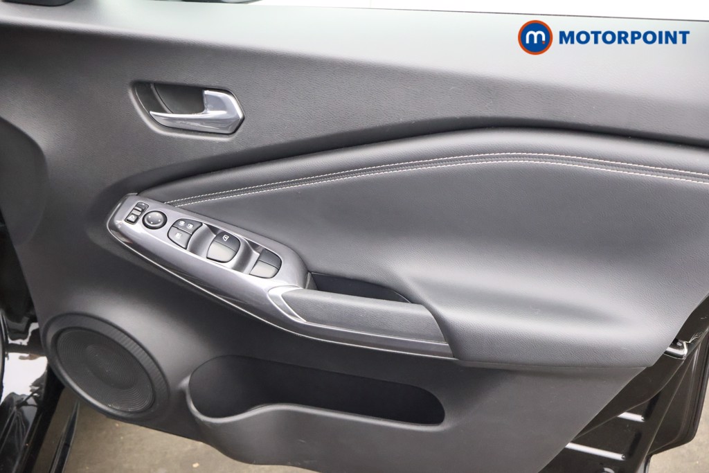 Nissan Juke N-Connecta Manual Petrol SUV - Stock Number (1579689) - 14th supplementary image