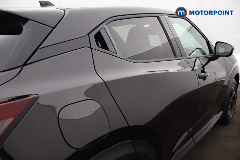 Nissan Juke N-Connecta Manual Petrol SUV - Stock Number (1579689) - 25th supplementary image