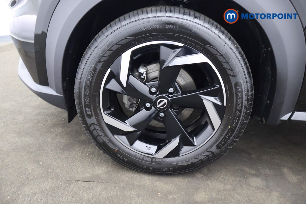 Nissan Juke N-Connecta Manual Petrol SUV - Stock Number (1579689) - 31st supplementary image