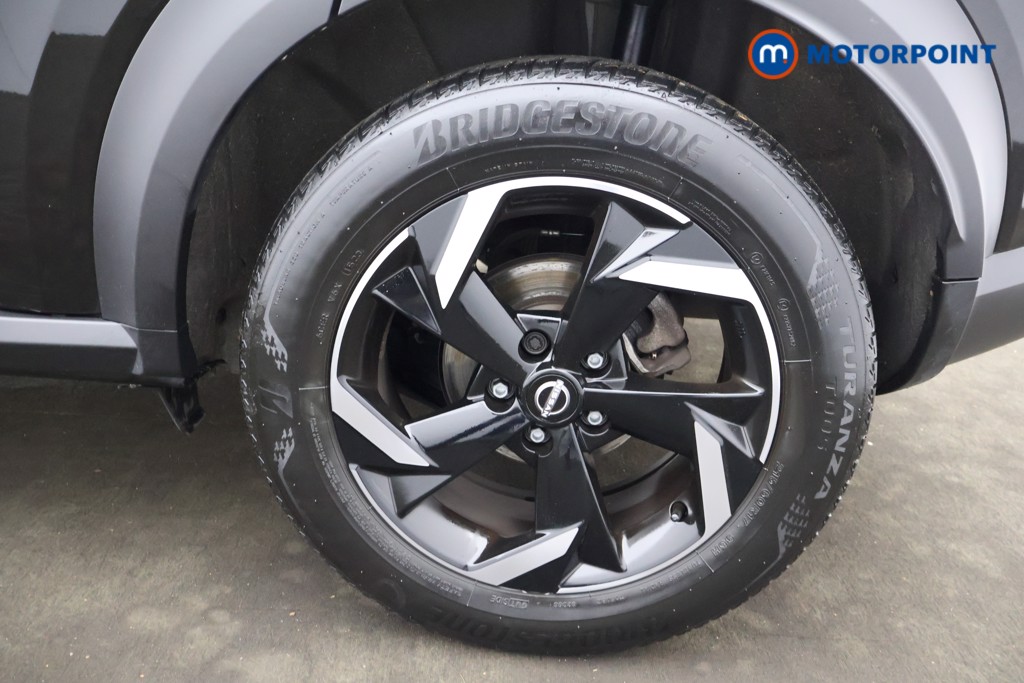 Nissan Juke N-Connecta Manual Petrol SUV - Stock Number (1579689) - 32nd supplementary image