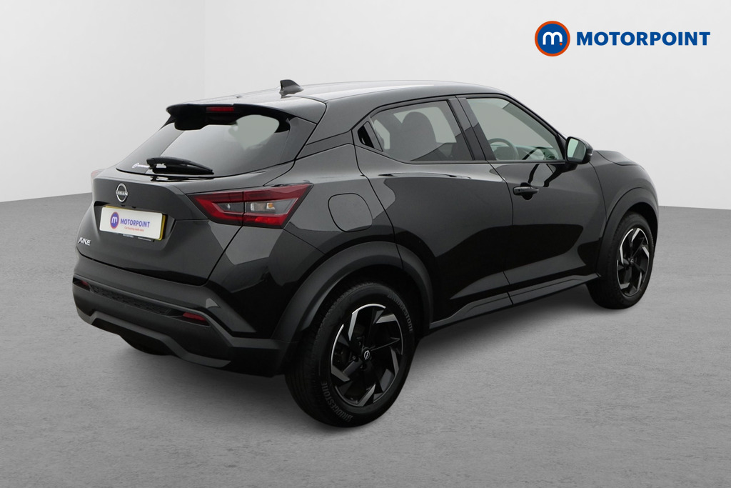 Nissan Juke N-Connecta Manual Petrol SUV - Stock Number (1579689) - Drivers side rear corner
