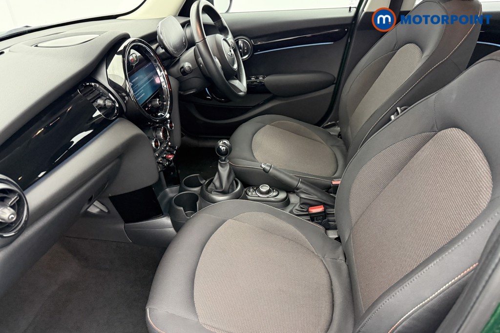 Mini Hatchback Cooper Classic Manual Petrol Hatchback - Stock Number (1580194) - 17th supplementary image