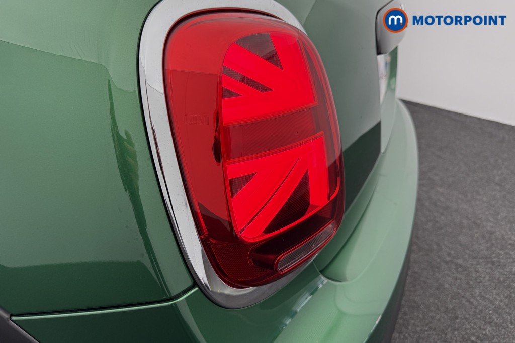 Mini Hatchback Cooper Classic Manual Petrol Hatchback - Stock Number (1580194) - 20th supplementary image