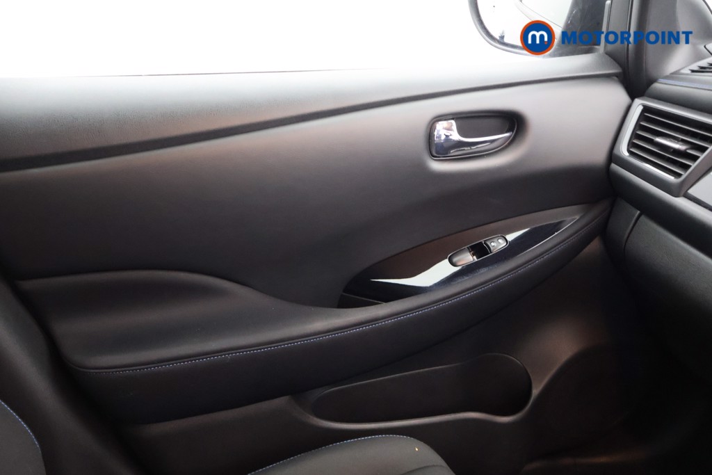 Nissan Leaf N-Connecta Automatic Electric Hatchback - Stock Number (1581933) - 10th supplementary image