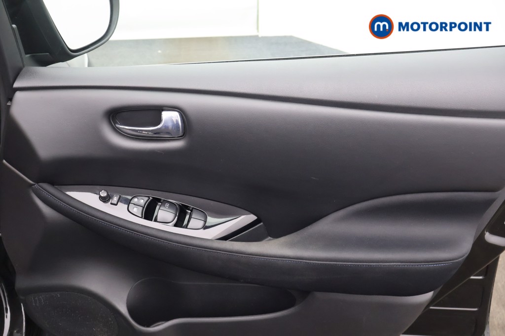 Nissan Leaf N-Connecta Automatic Electric Hatchback - Stock Number (1581933) - 11th supplementary image