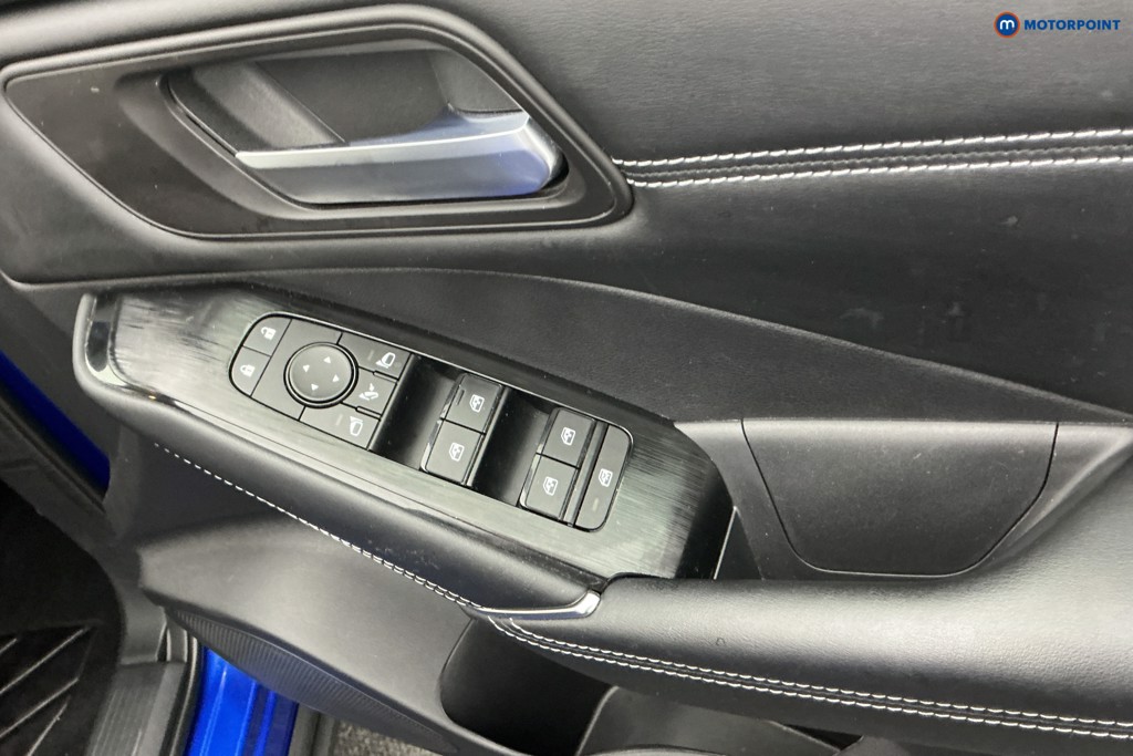 Nissan Qashqai N-Connecta Automatic Petrol SUV - Stock Number (1583095) - 22nd supplementary image