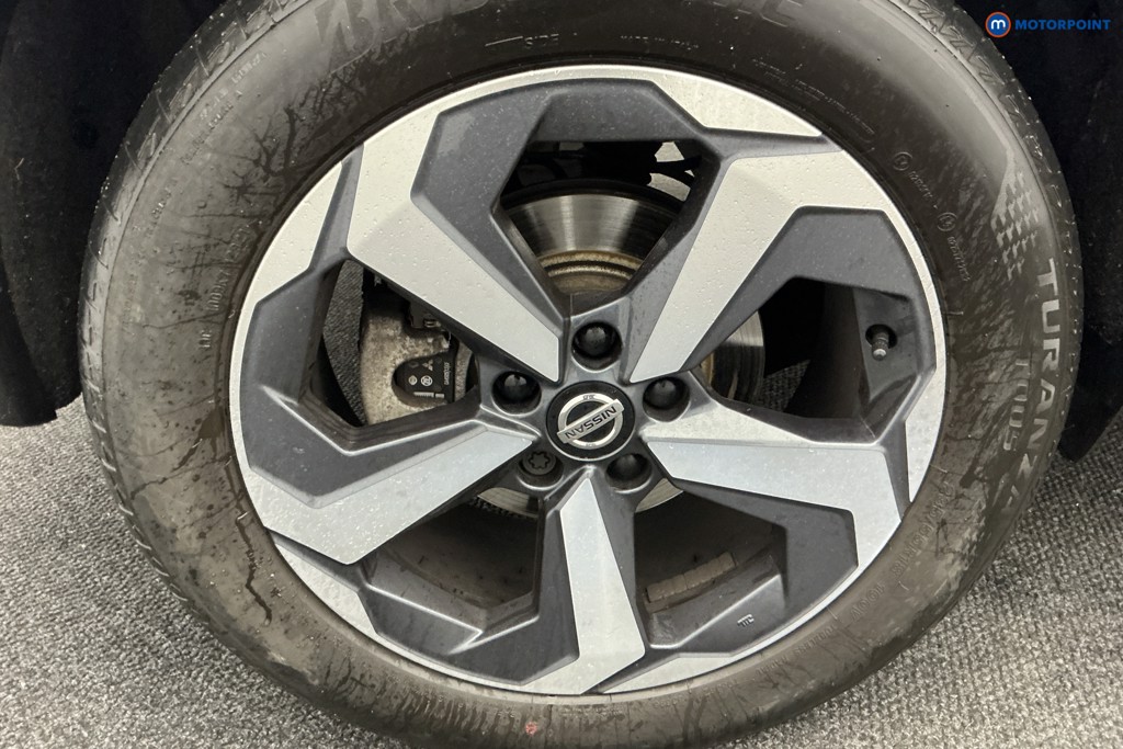 Nissan Qashqai N-Connecta Automatic Petrol SUV - Stock Number (1583095) - 32nd supplementary image