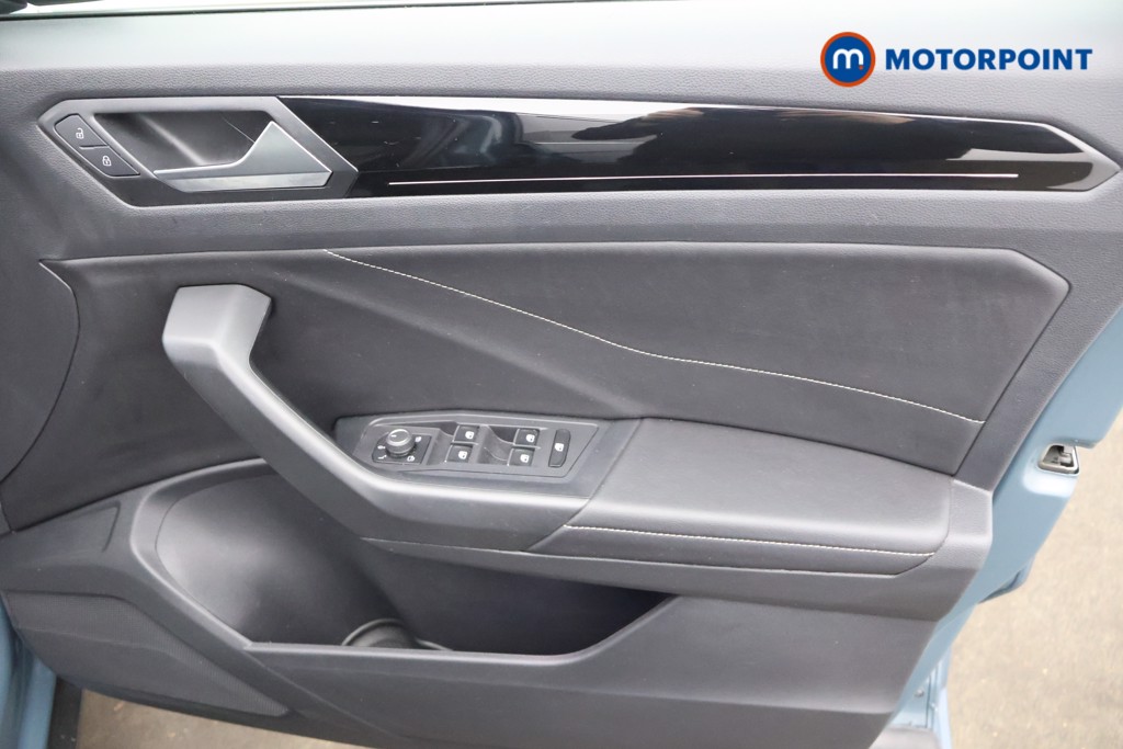 Volkswagen T-Roc R-Line Manual Diesel SUV - Stock Number (1583345) - 14th supplementary image