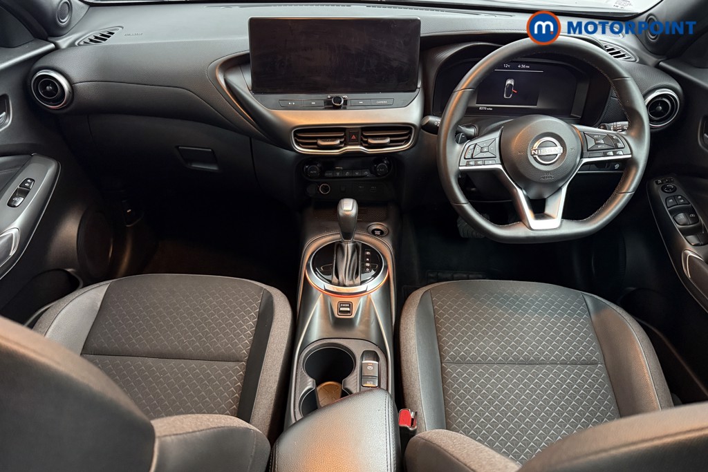 Nissan Juke N-Connecta Automatic Petrol SUV - Stock Number (1584032) - 2nd supplementary image