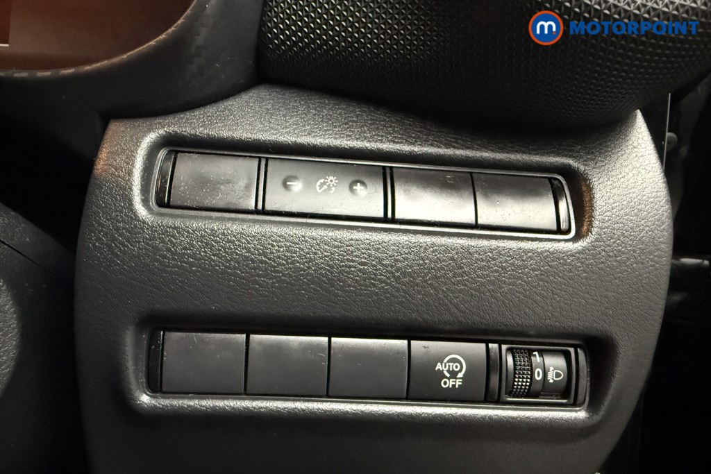 Nissan Juke N-Connecta Automatic Petrol SUV - Stock Number (1584032) - 16th supplementary image