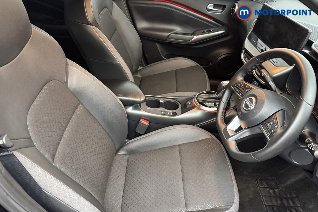 Nissan Juke N-Connecta Automatic Petrol SUV - Stock Number (1584032) - 19th supplementary image
