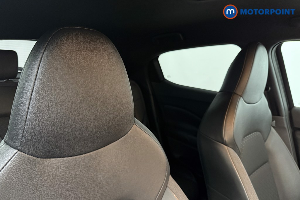 Nissan Juke N-Connecta Automatic Petrol SUV - Stock Number (1584032) - 20th supplementary image