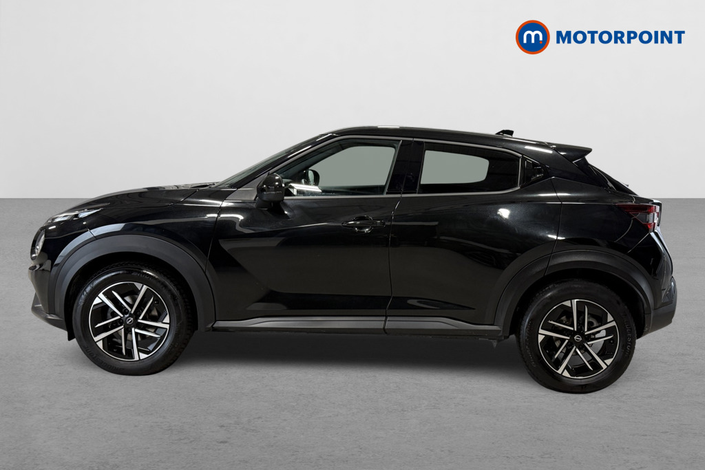 Nissan Juke N-Connecta Automatic Petrol SUV - Stock Number (1584032) - Passenger side