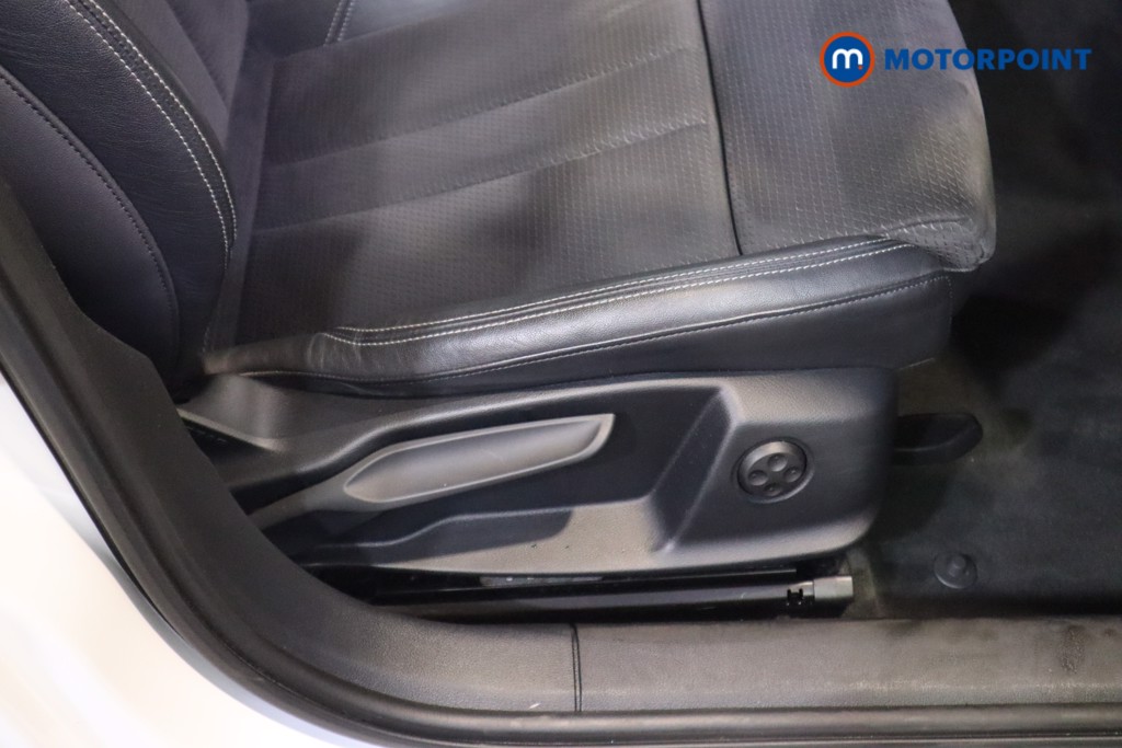 Audi A4 Black Edition Automatic Petrol Estate - Stock Number (1584154) - 15th supplementary image
