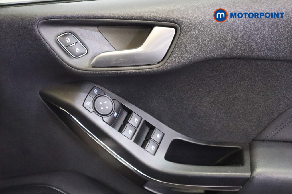 Ford Fiesta Titanium Vignale Manual Petrol Hatchback - Stock Number (1584167) - 11th supplementary image