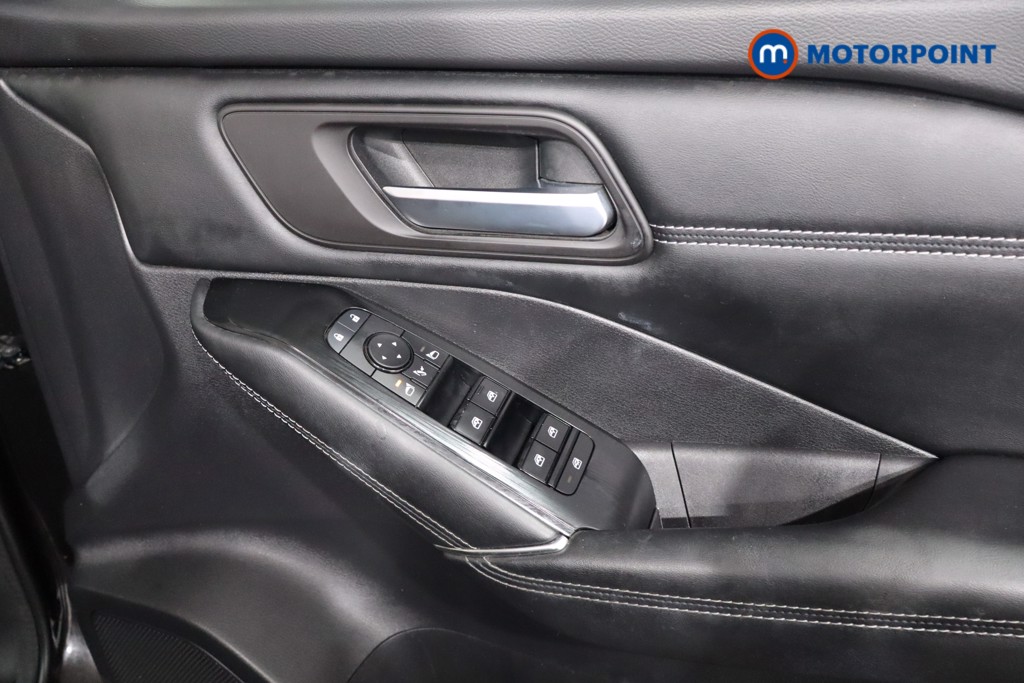 Nissan Qashqai N-Connecta Manual Petrol SUV - Stock Number (1584277) - 21st supplementary image