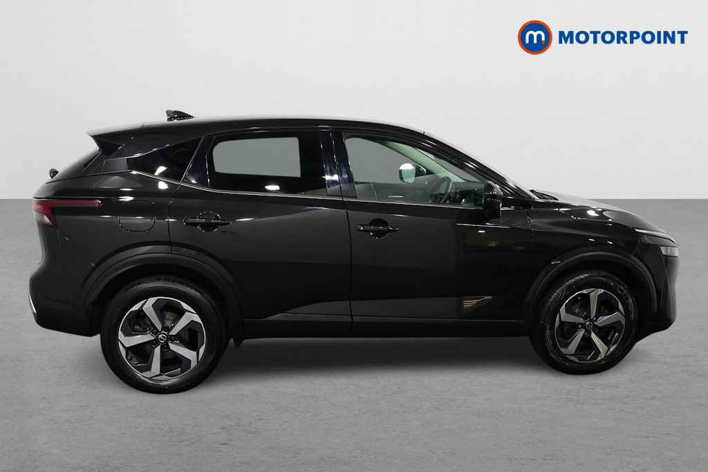 Nissan Qashqai N-Connecta Manual Petrol SUV - Stock Number (1584277) - Drivers side