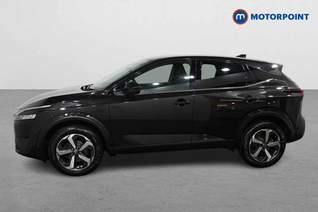 Nissan Qashqai N-Connecta Manual Petrol SUV - Stock Number (1584277) - Passenger side