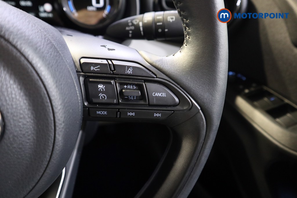 Toyota Yaris Excel Automatic Petrol-Electric Hybrid Hatchback - Stock Number (1584419) - 4th supplementary image