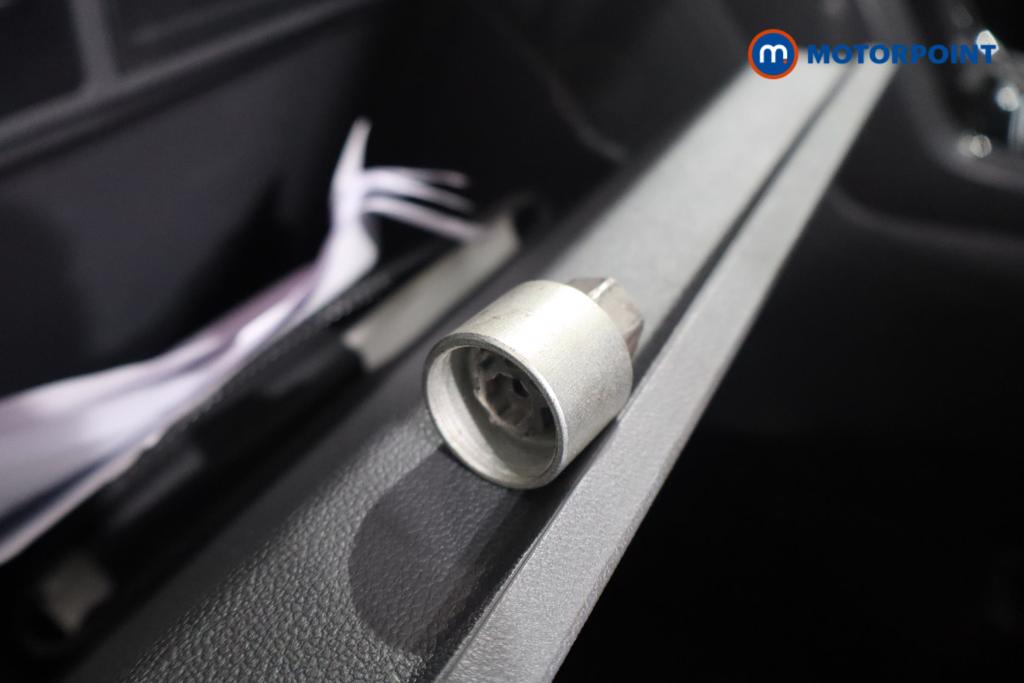 Volkswagen T-Cross SEL Automatic Petrol SUV - Stock Number (1584488) - 13th supplementary image