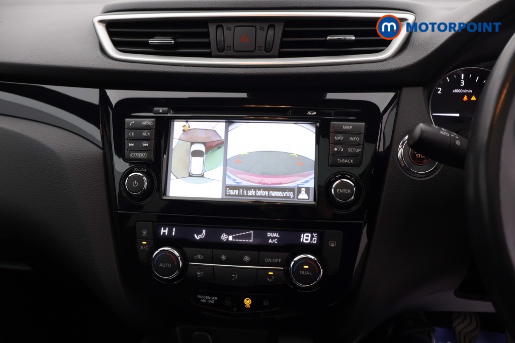 Nissan Qashqai N-Vision Manual Diesel SUV - Stock Number (1584688) - 9th supplementary image