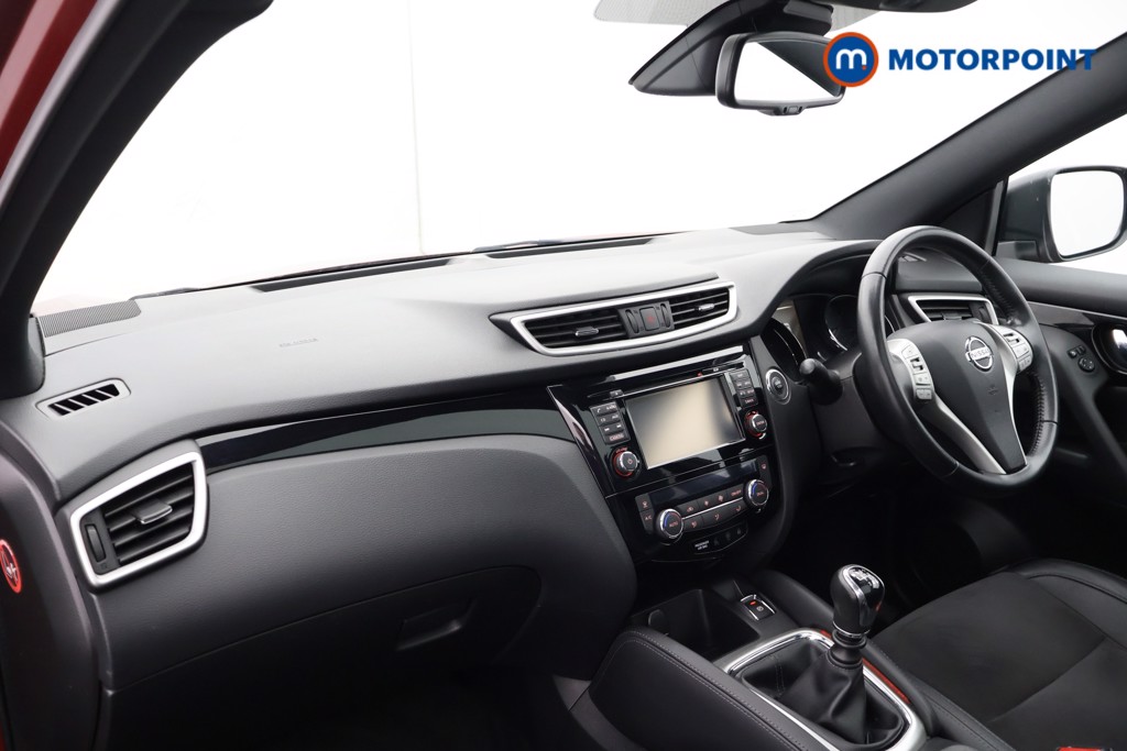 Nissan Qashqai N-Vision Manual Diesel SUV - Stock Number (1584688) - 23rd supplementary image