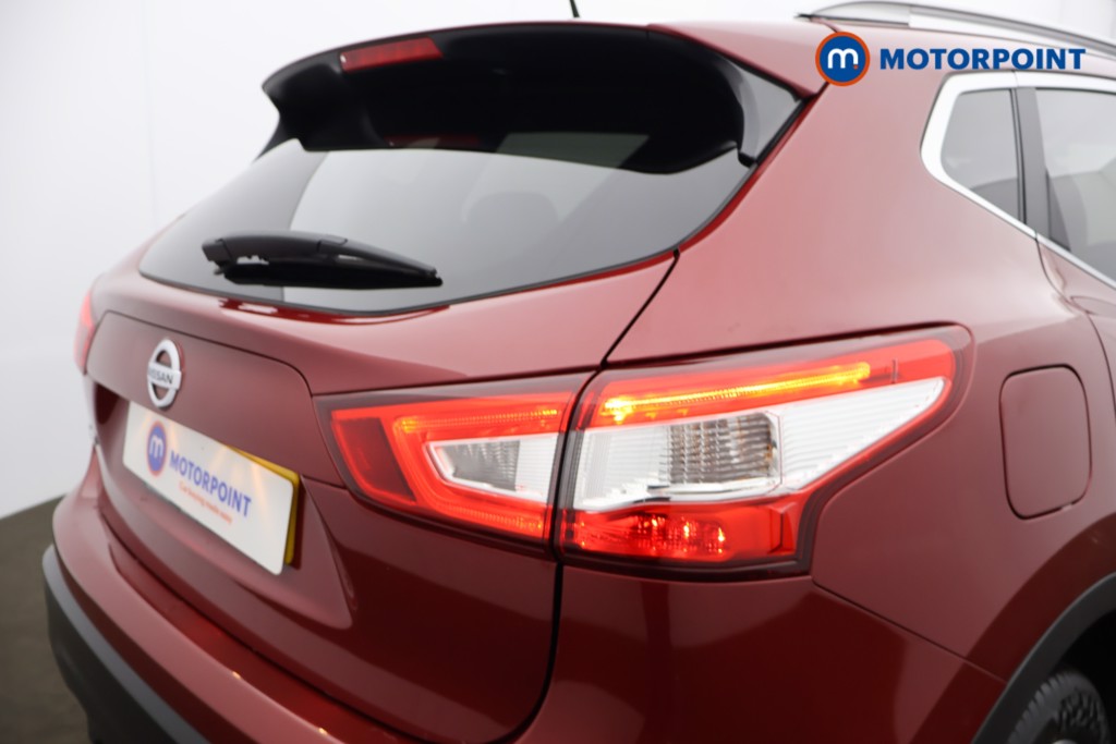 Nissan Qashqai N-Vision Manual Diesel SUV - Stock Number (1584688) - 27th supplementary image