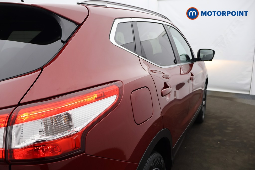 Nissan Qashqai N-Vision Manual Diesel SUV - Stock Number (1584688) - 28th supplementary image