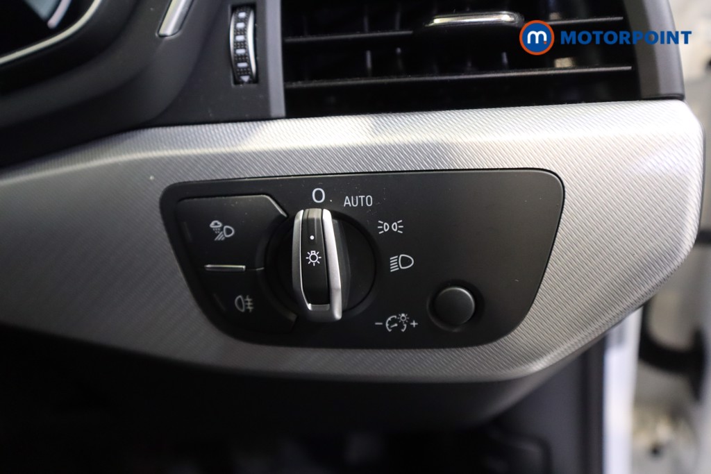 Audi A4 Technik Manual Petrol Saloon - Stock Number (1585220) - 11th supplementary image