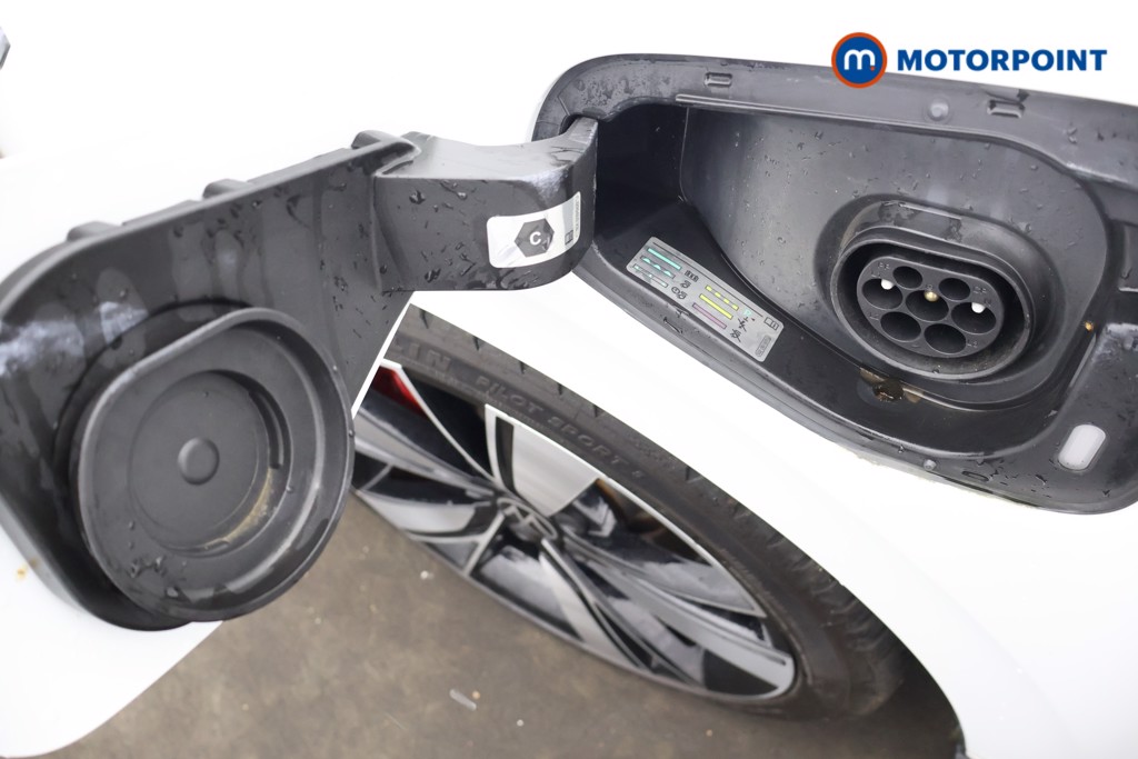 Volkswagen Golf GTE Automatic Petrol Plug-In Hybrid Hatchback - Stock Number (1585899) - 34th supplementary image
