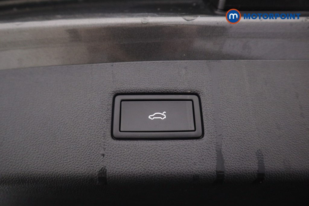 Ford Explorer Premium Automatic Electric SUV - Stock Number (1586070) - 19th supplementary image