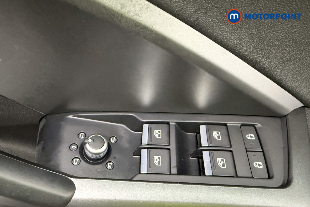 Audi Q3 S Line Automatic Petrol SUV - Stock Number (1586755) - 23rd supplementary image