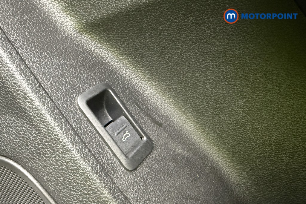 Audi Q3 S Line Automatic Petrol SUV - Stock Number (1586755) - 24th supplementary image