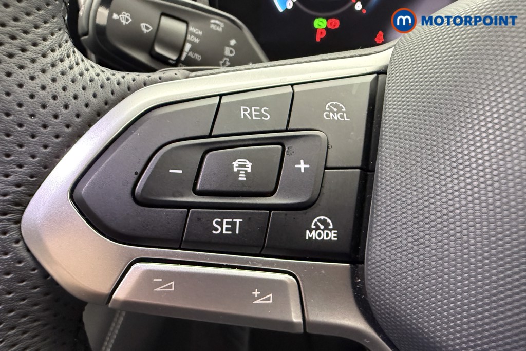 Volkswagen Tiguan R-Line Automatic Diesel SUV - Stock Number (1586921) - 10th supplementary image
