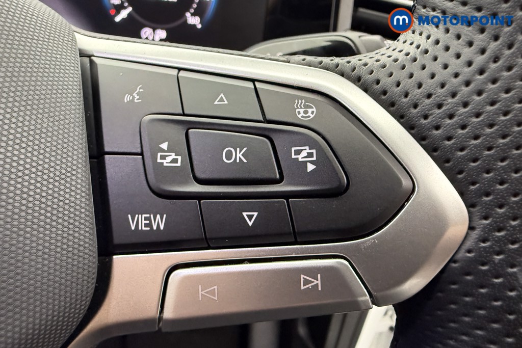 Volkswagen Tiguan R-Line Automatic Diesel SUV - Stock Number (1586921) - 11th supplementary image